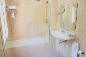 Arturo Soria Centro Hotel 4*