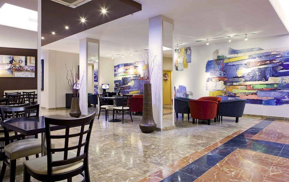 Hotel Puerta De Toledo 3*