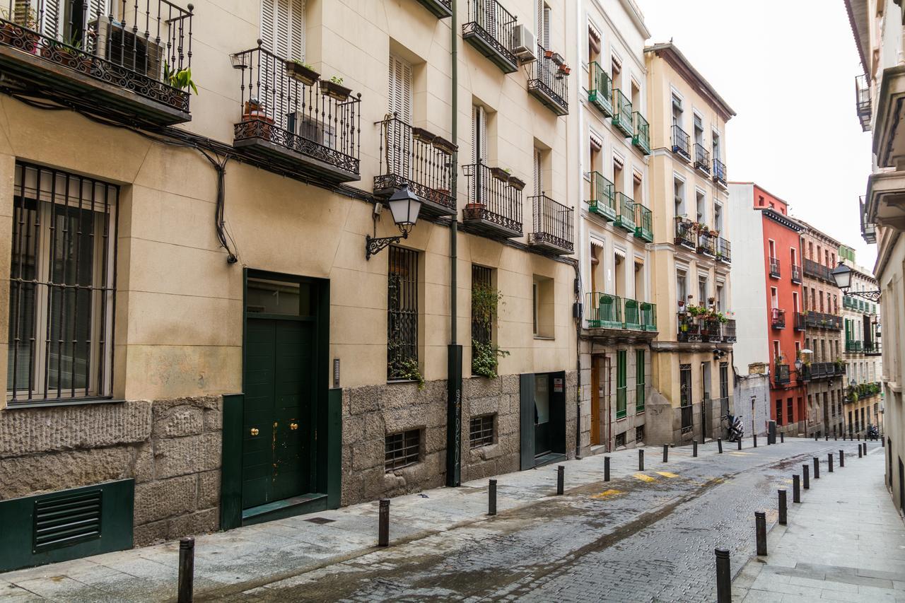 Apartment Letras Iii