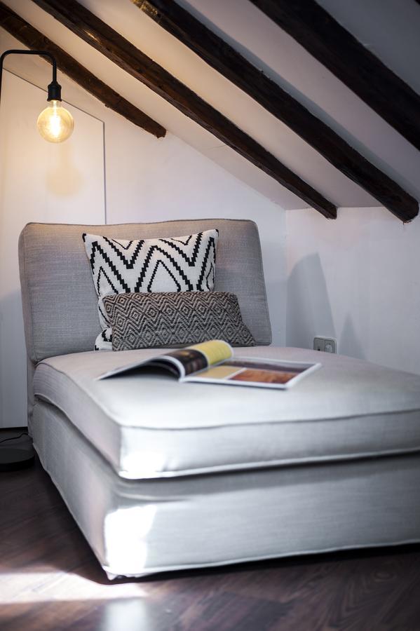 Apartamento Atico Plaza Mayor - Vive La Esencia De La Ciudad *