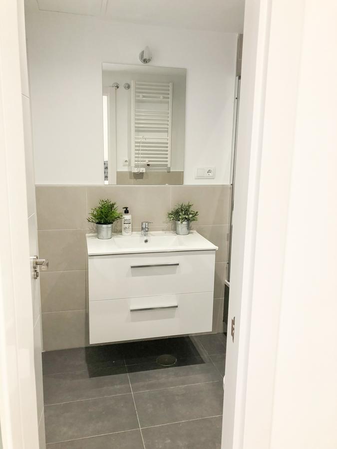 Apartment Modern With Ideal Location Next To Atocha Station Madrid