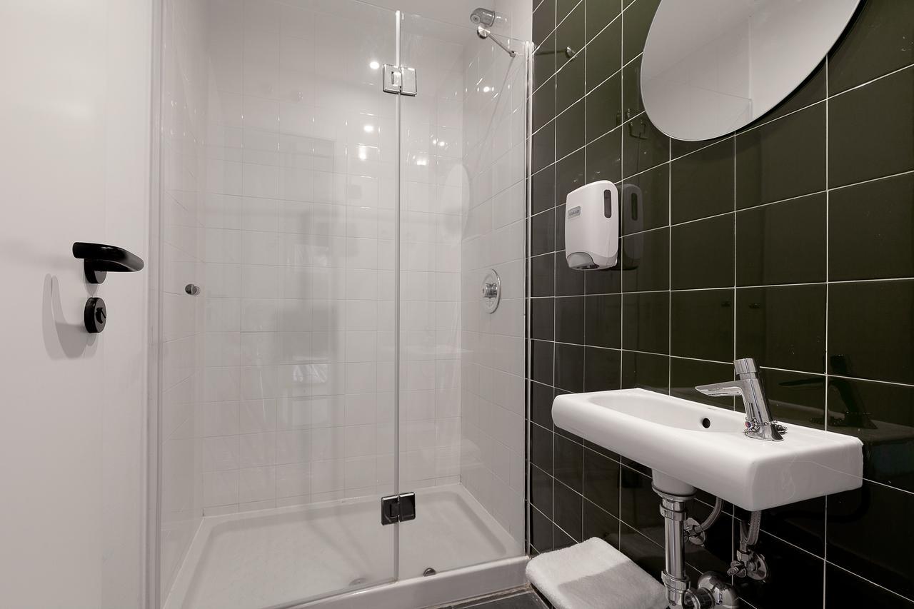 2060 The Newton Hostel Madrid