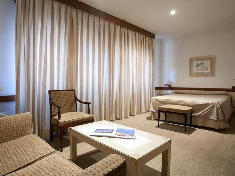 Aparthotel Espahotel Plaza Basilica 3*