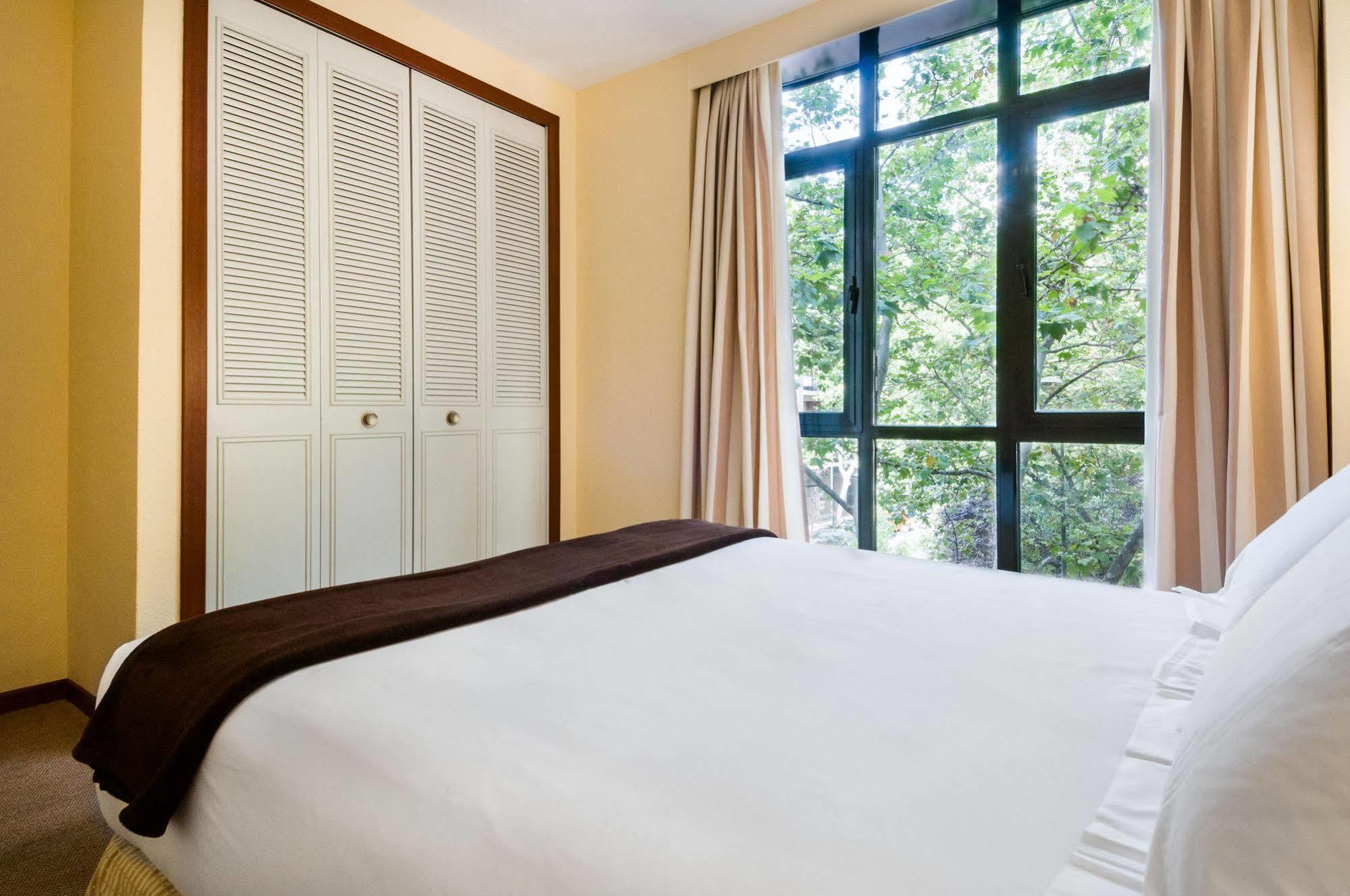 Aparthotel Espahotel Plaza Basilica