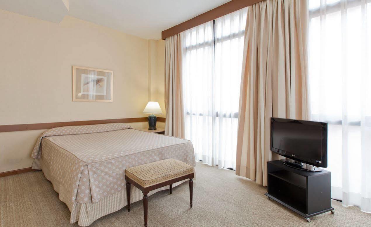 Aparthotel Espahotel Plaza Basilica 3*