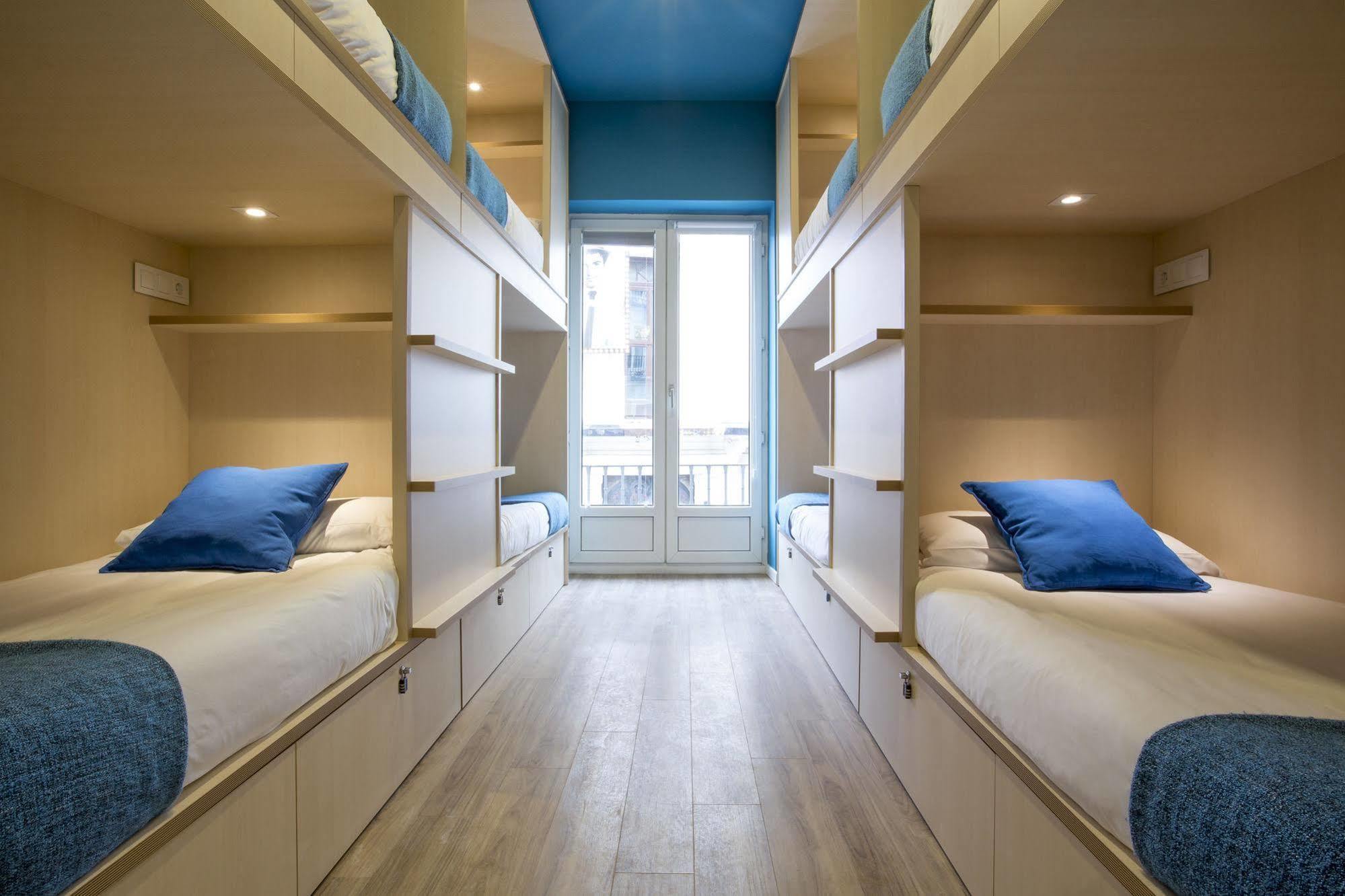Hostel Mola *