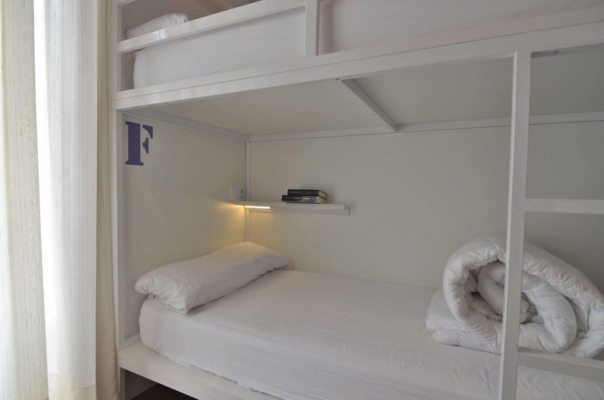 Far Atocha Hostel *