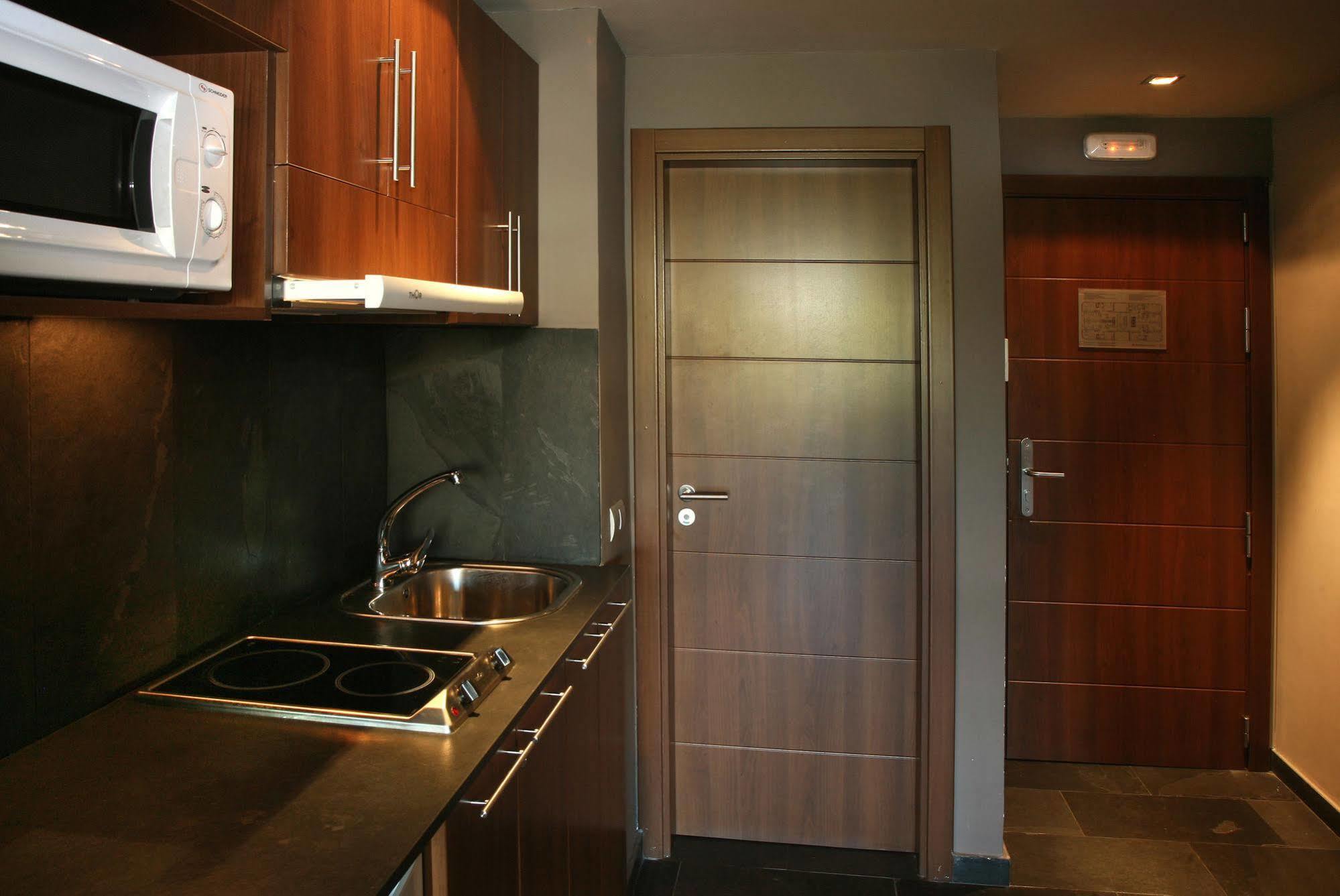 Aparthotel Apartosuites Jardines De Sabatini 3*