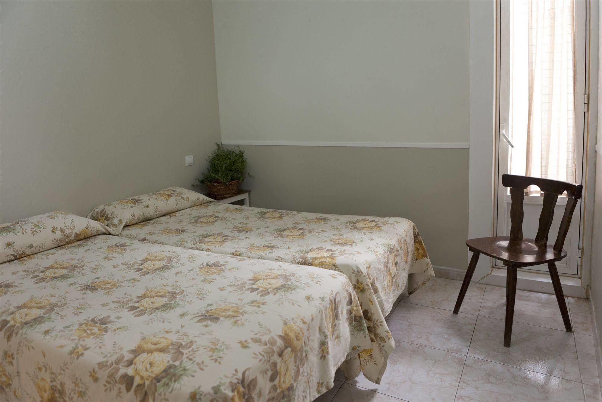 Pensión Hostal Madrid 3*
