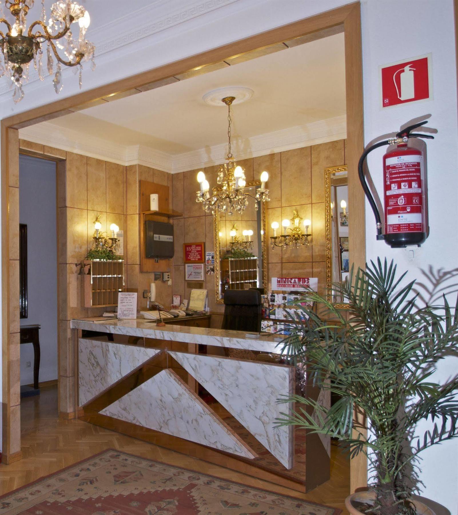 Greco Gran Via Guest house 2*
