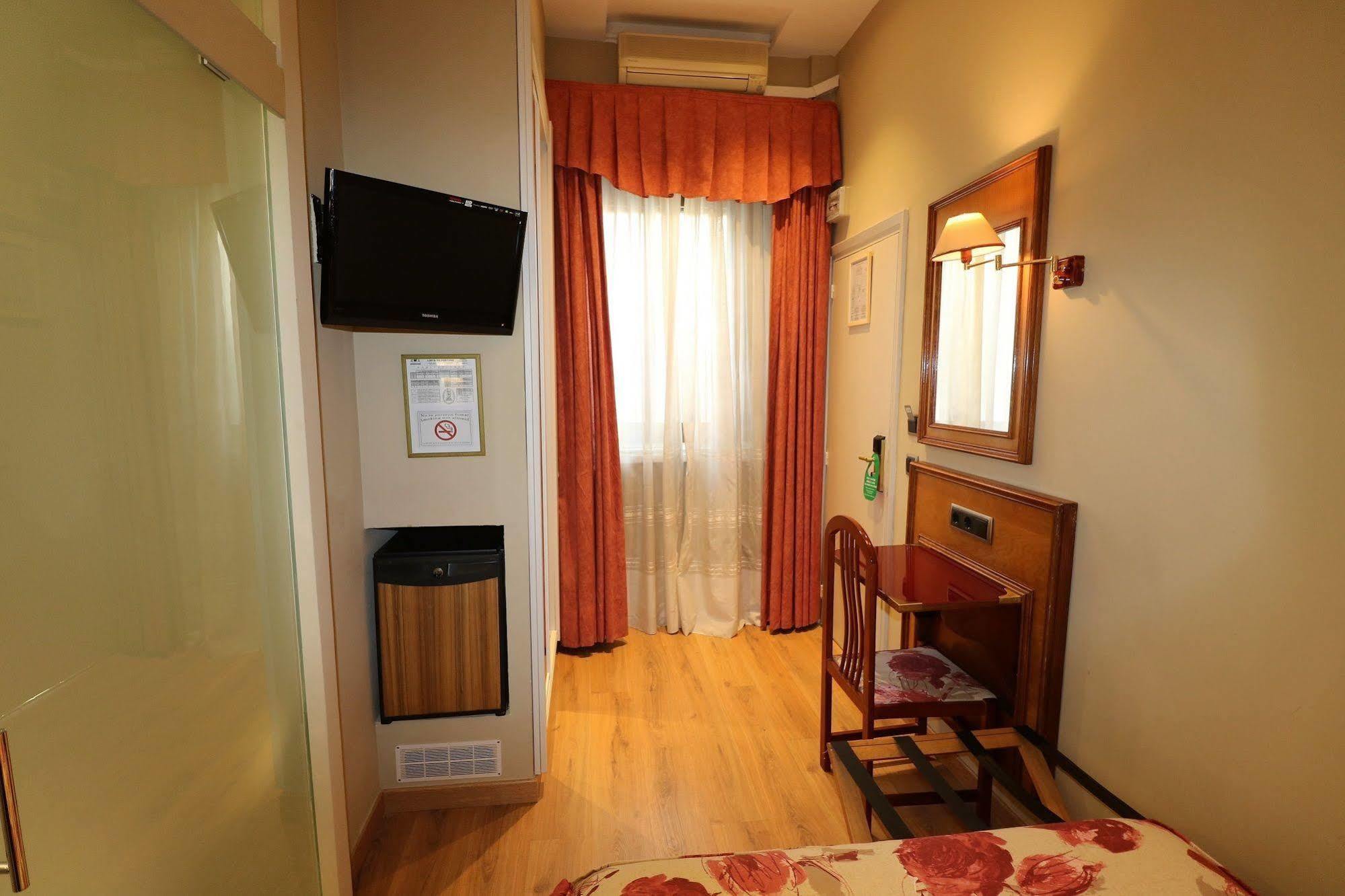 Hispano - Argentino Gran Via Gasthof 3*