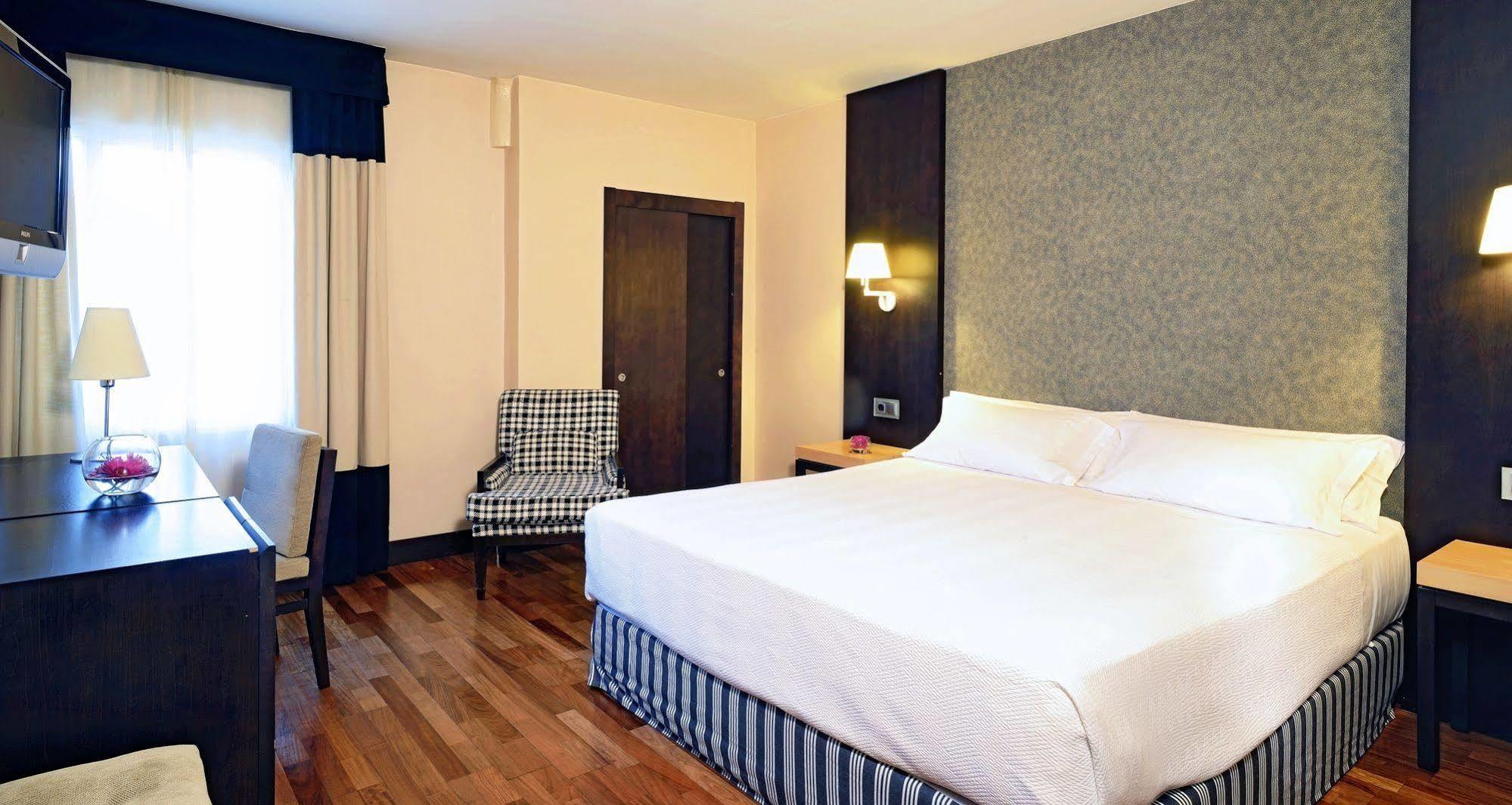 Nh Balboa Hotel