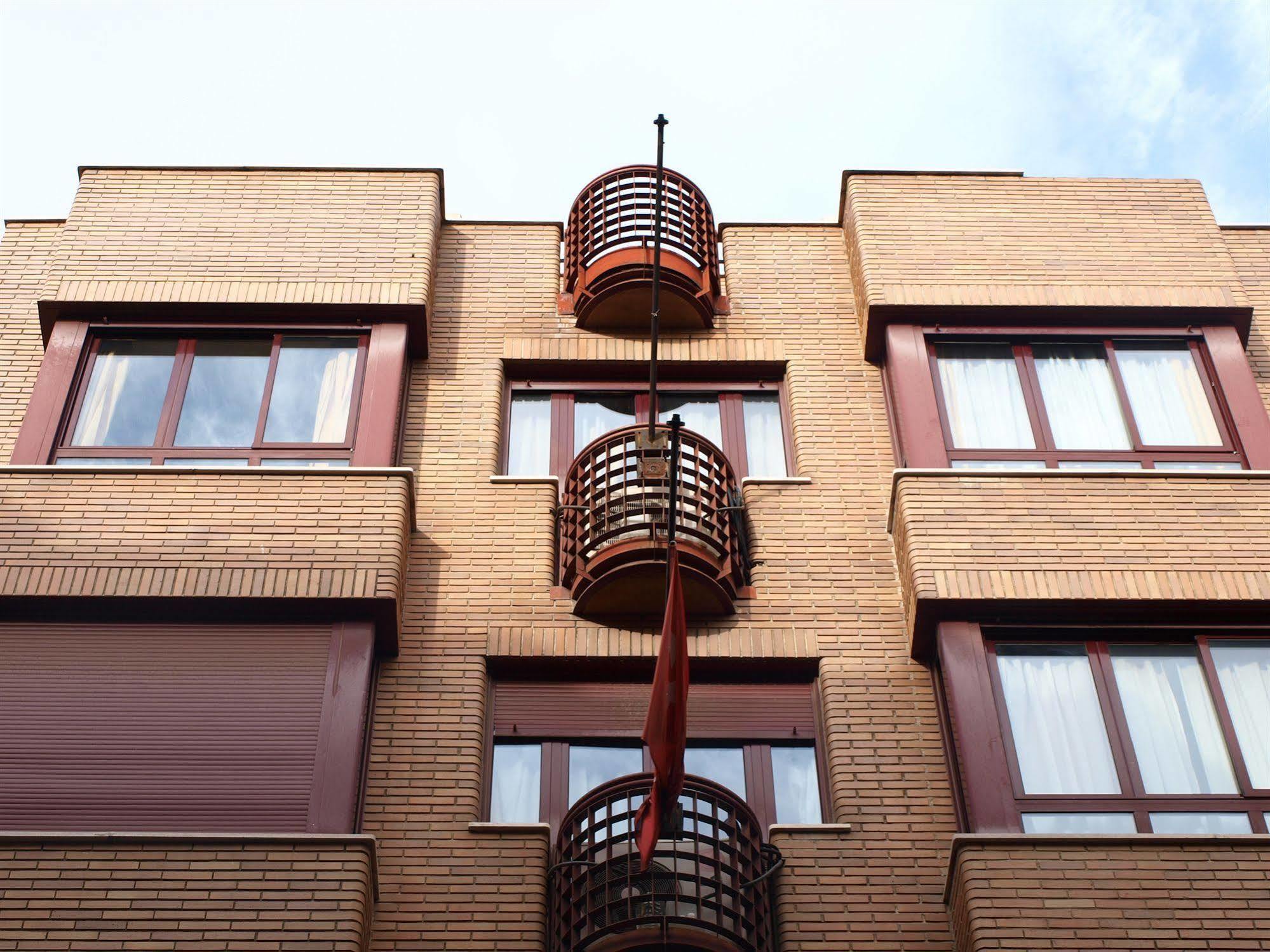 Stylish Apartahotel Madrid