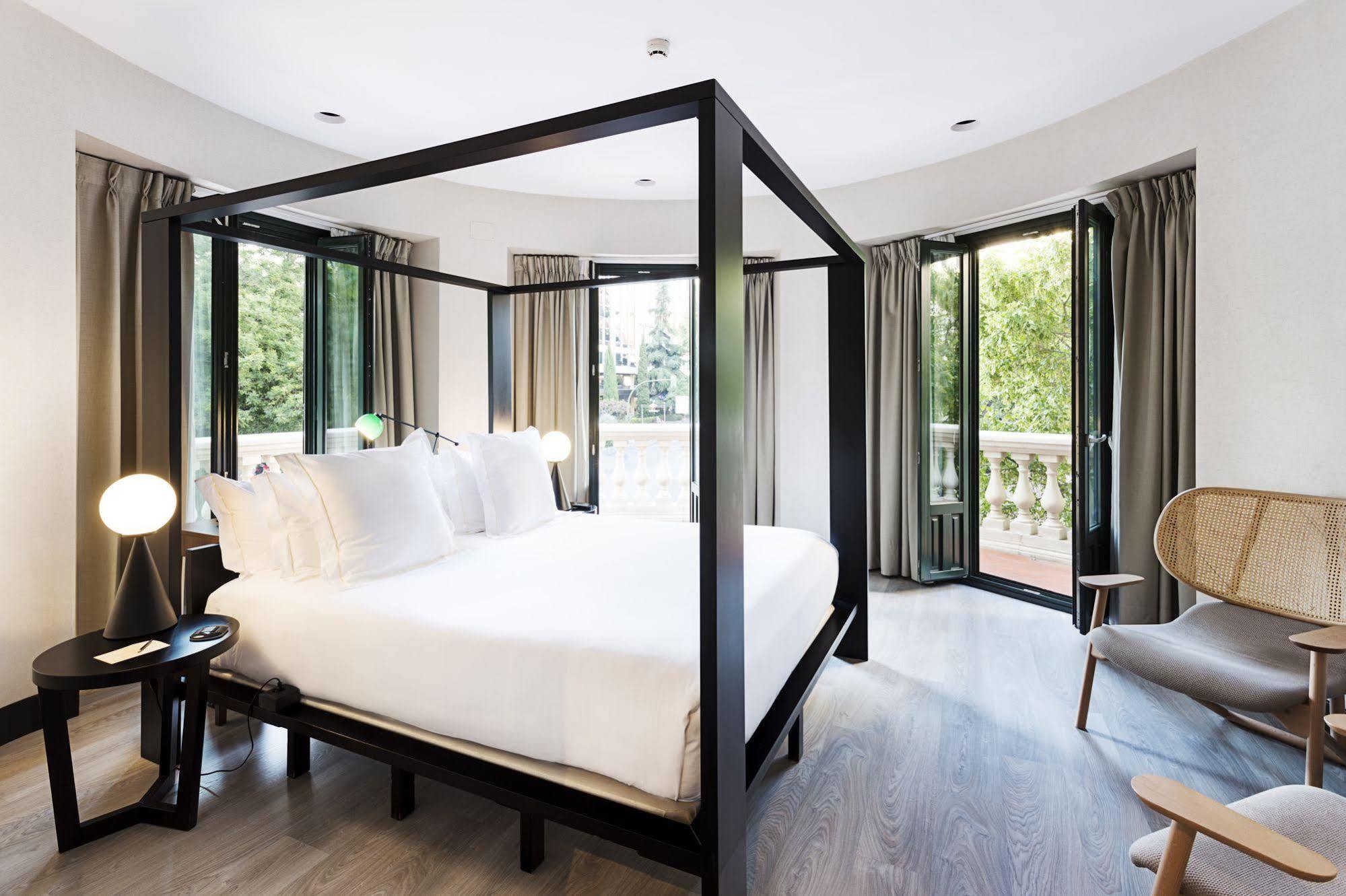 One Shot Luchana Hotel