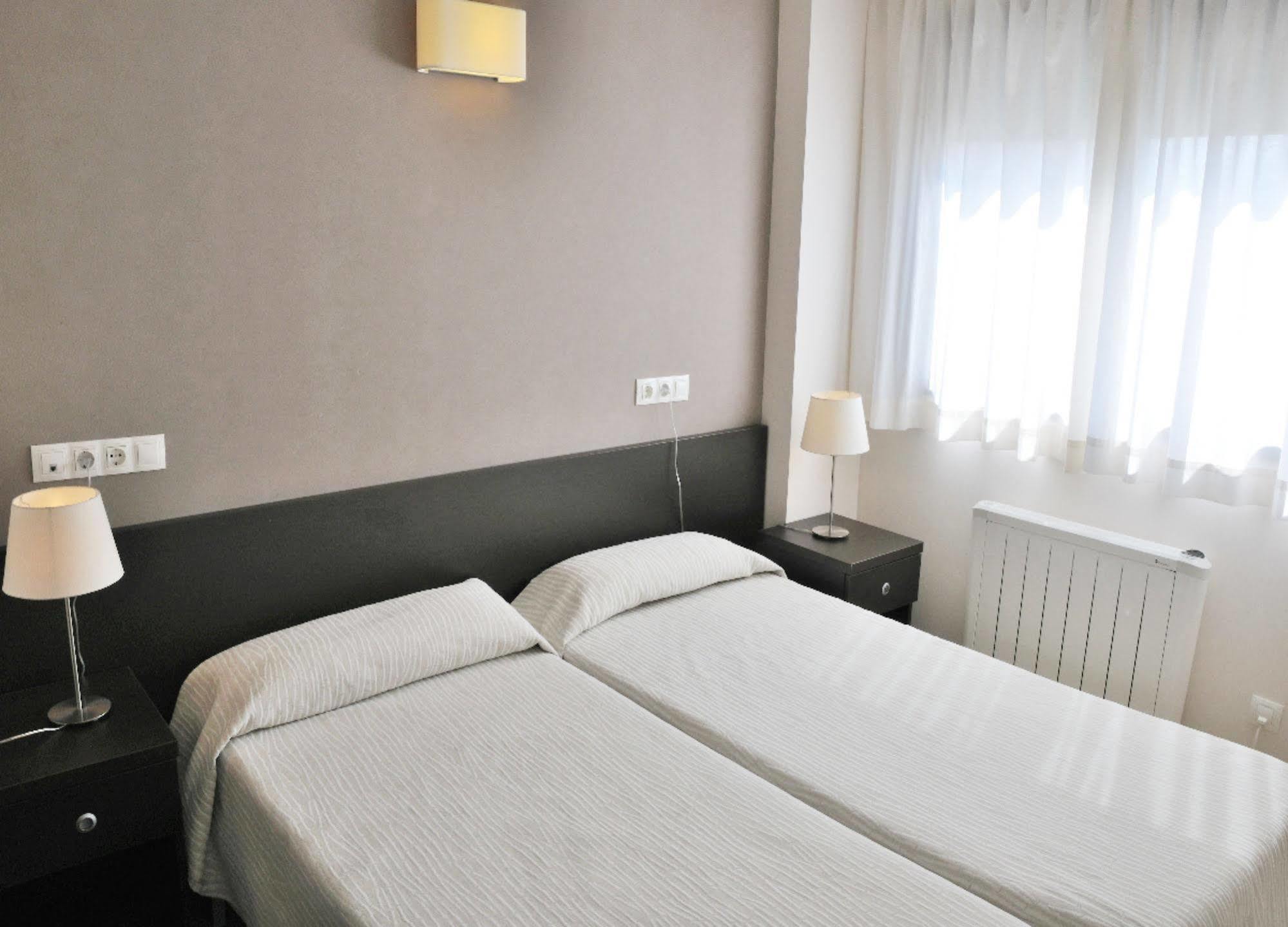Residencia Universitaria Resa Erasmo Appartement Madrid