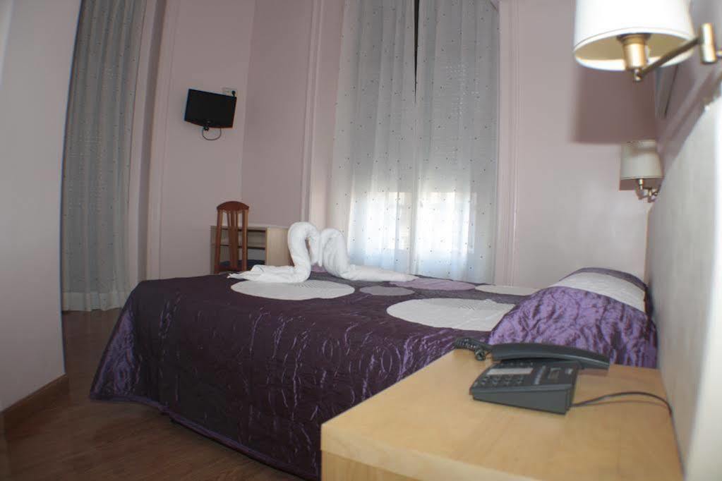 Guest house Santa Cruz Madrid