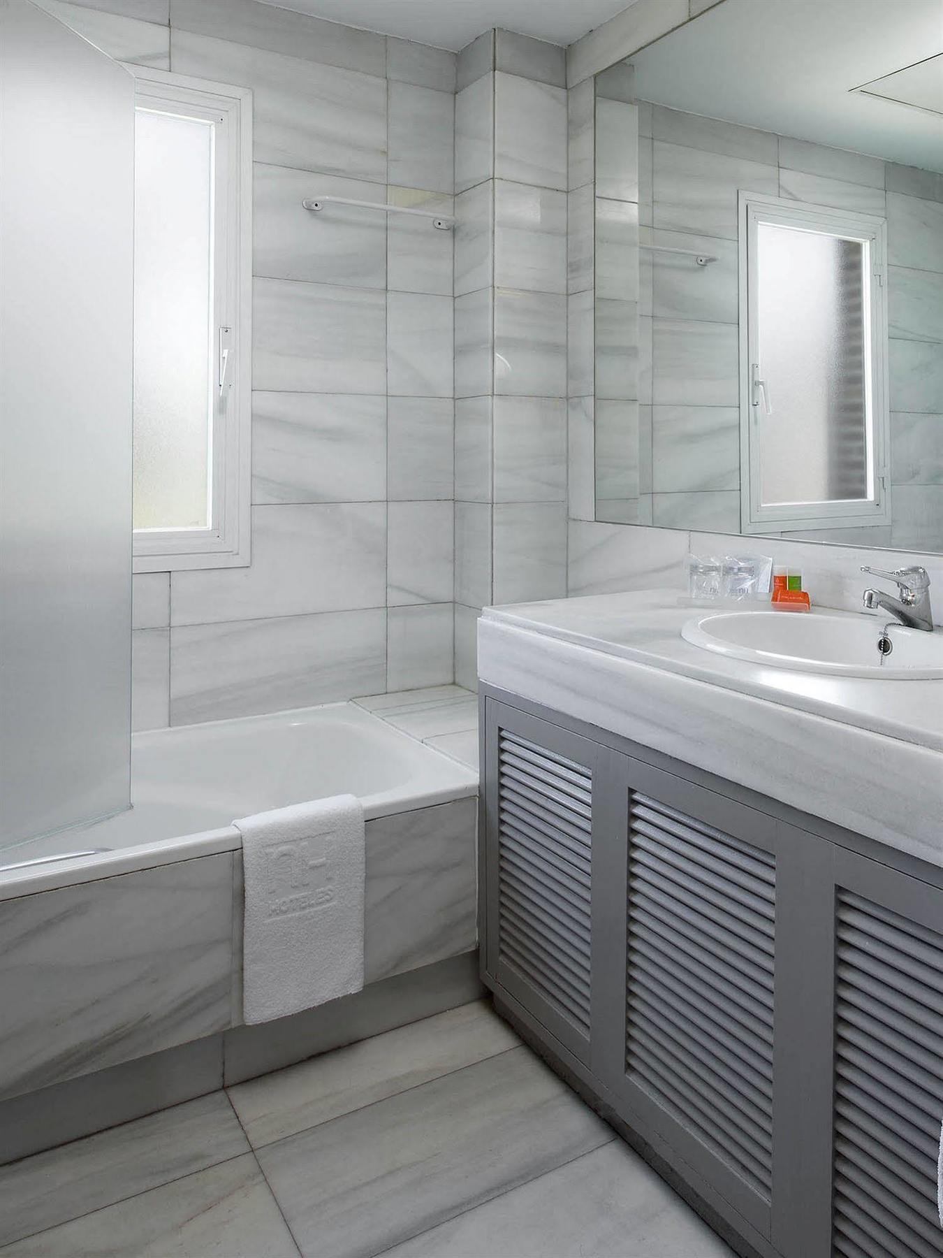 Th Aravaca Apartahotel