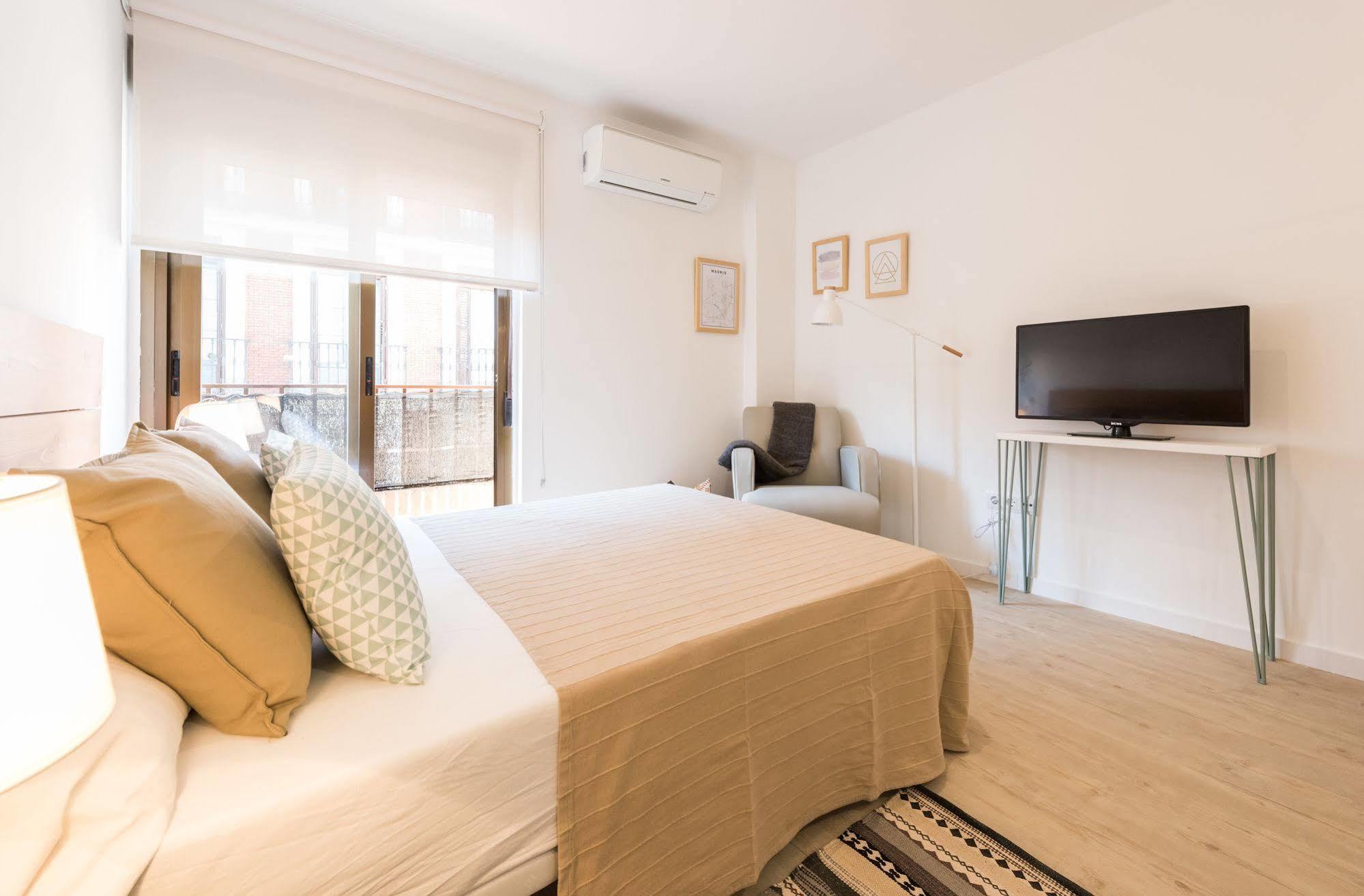 L&h La Latina Selection Aparthotel 3*