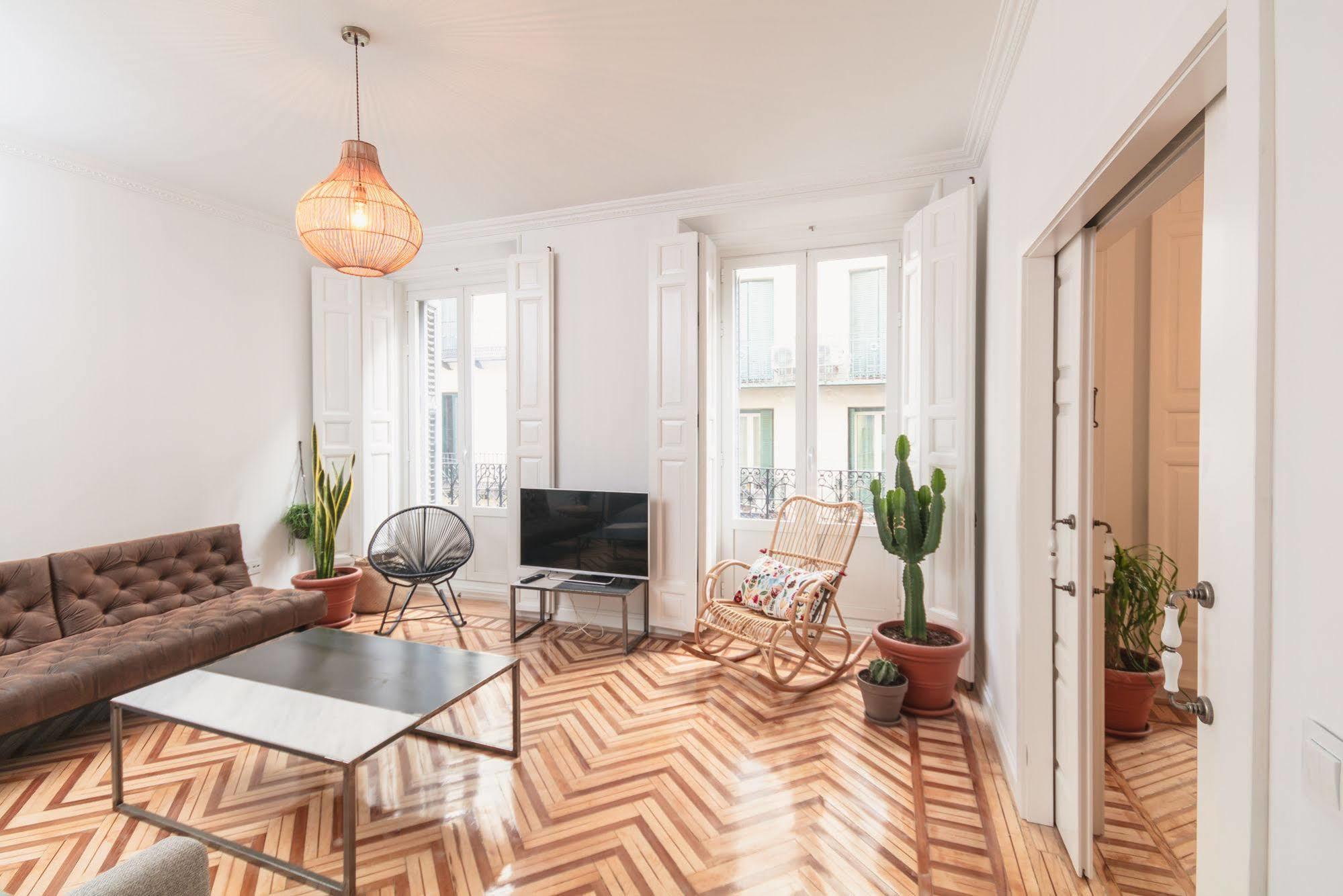 Fuencarral Apartment *