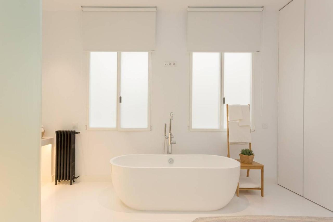 Luxury Silver Just Steps From Gran Via By Batuecas