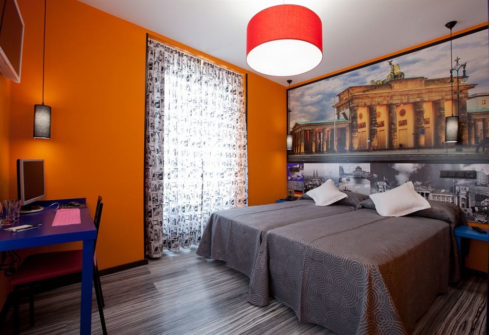 Jc Santo Domingo Guest house Madrid