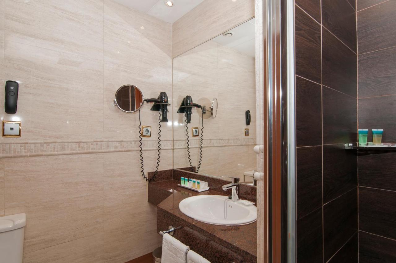 Senator Gran Via 70 Hotel 4*