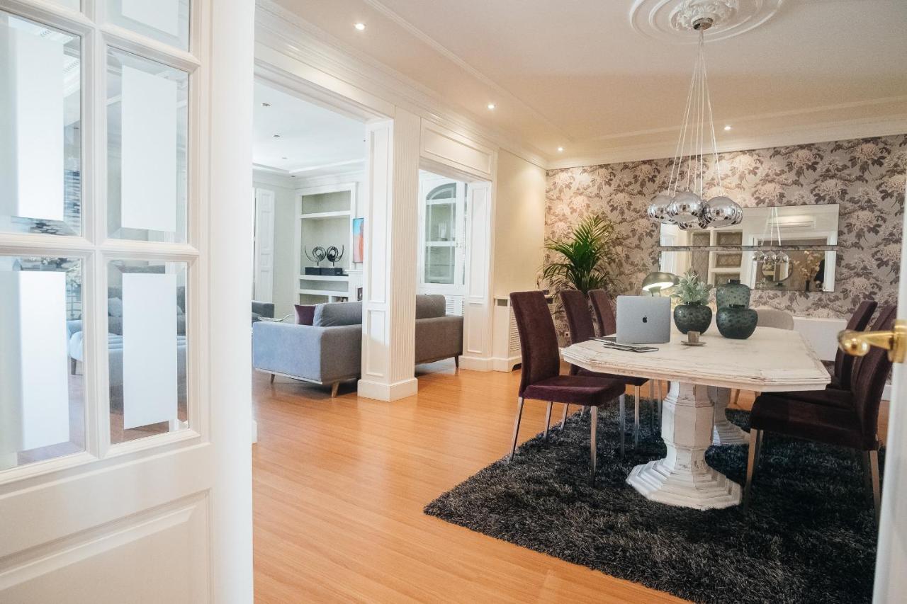 300m² 5 Slaapkamer, 4 Privé Badkamer In Centrum Appartement Madrid