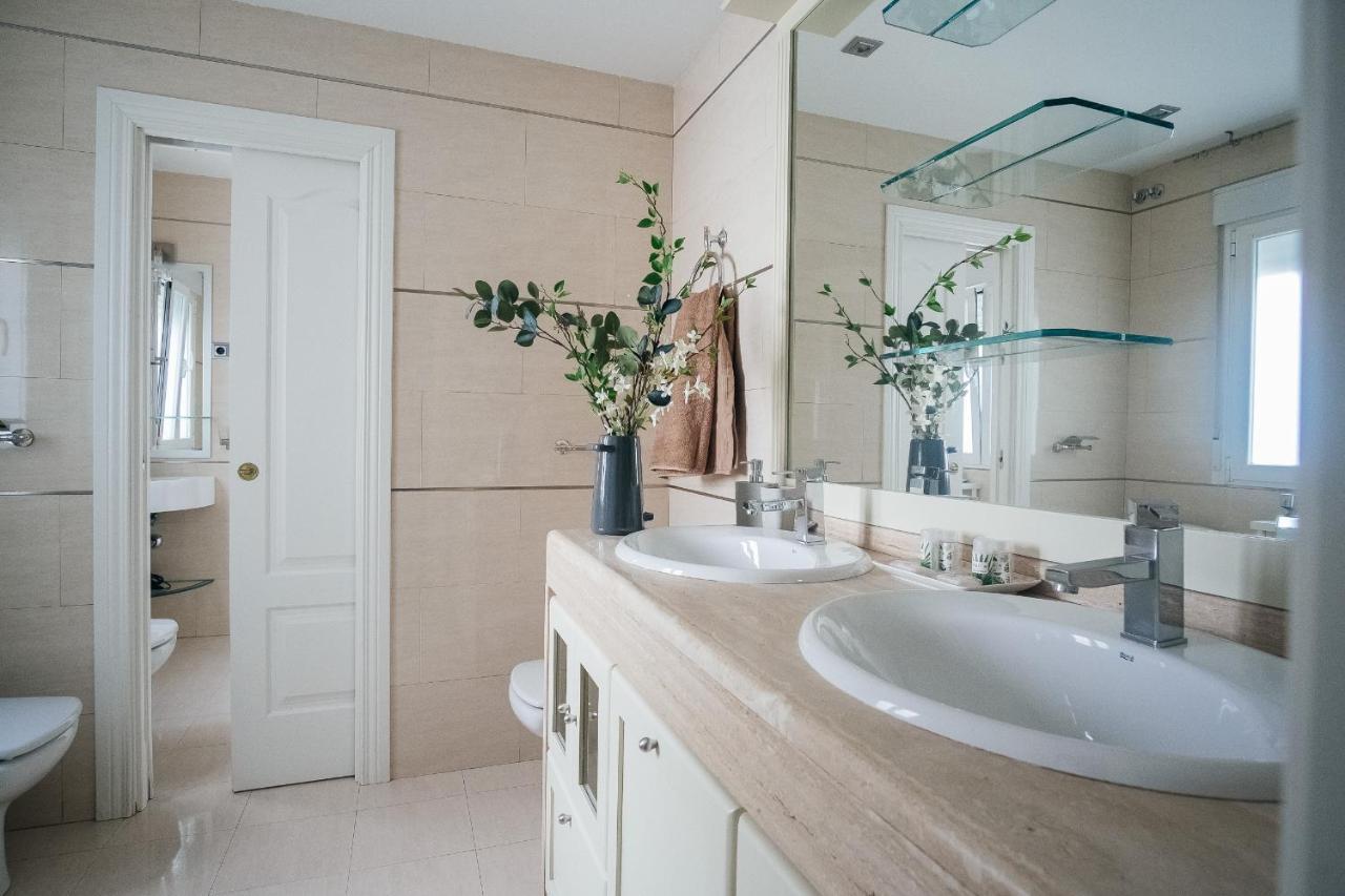 300m² 5 Slaapkamer, 4 Privé Badkamer In Centrum Appartement Madrid