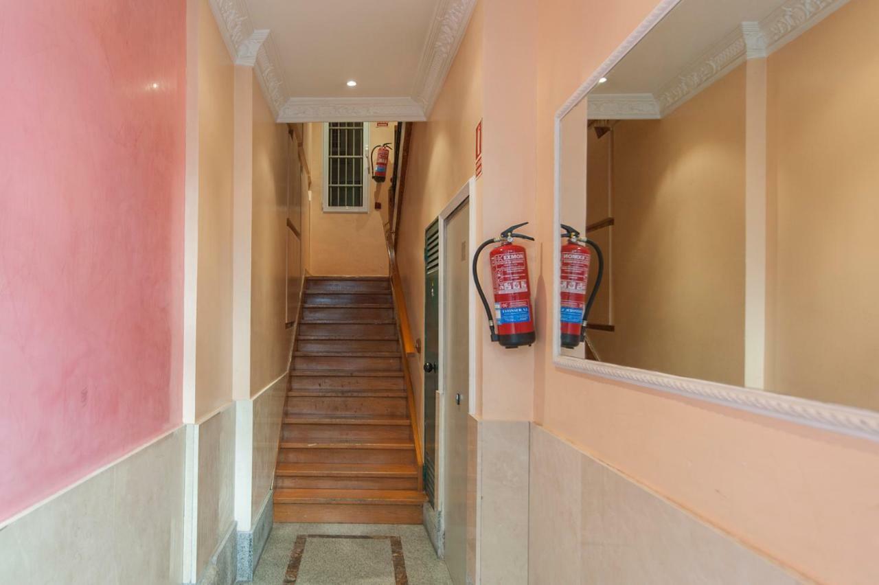 Plaza De Callao Ii Apartment *