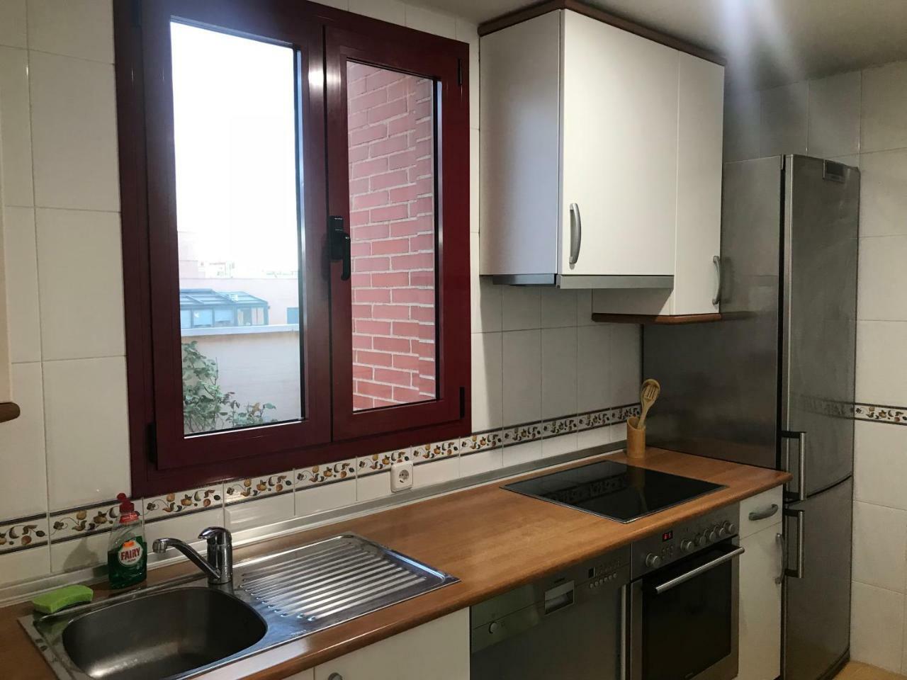 5 Calle De Robledo