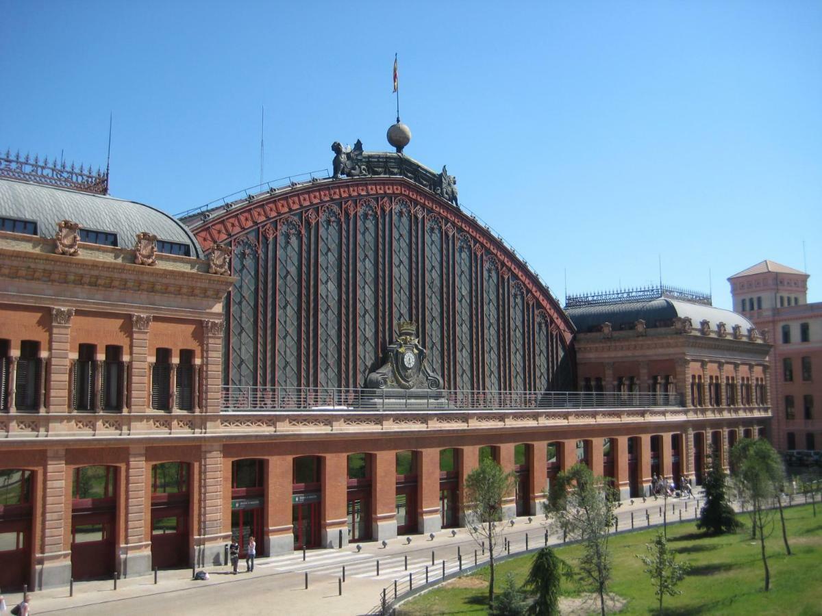 Gran Via Valverde & Parking Bed & Breakfast