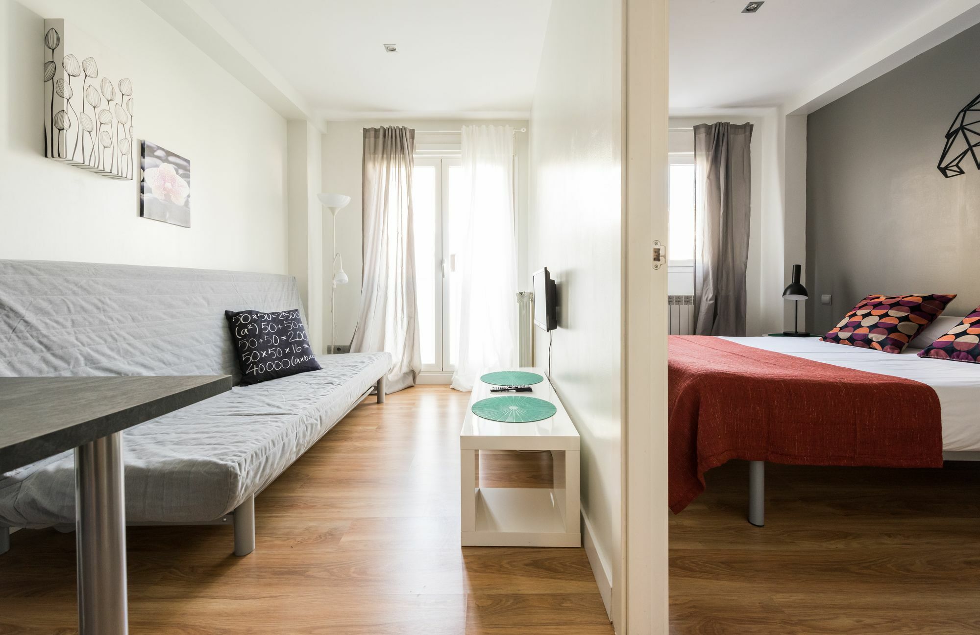 Smartrentals Delicias * Madri