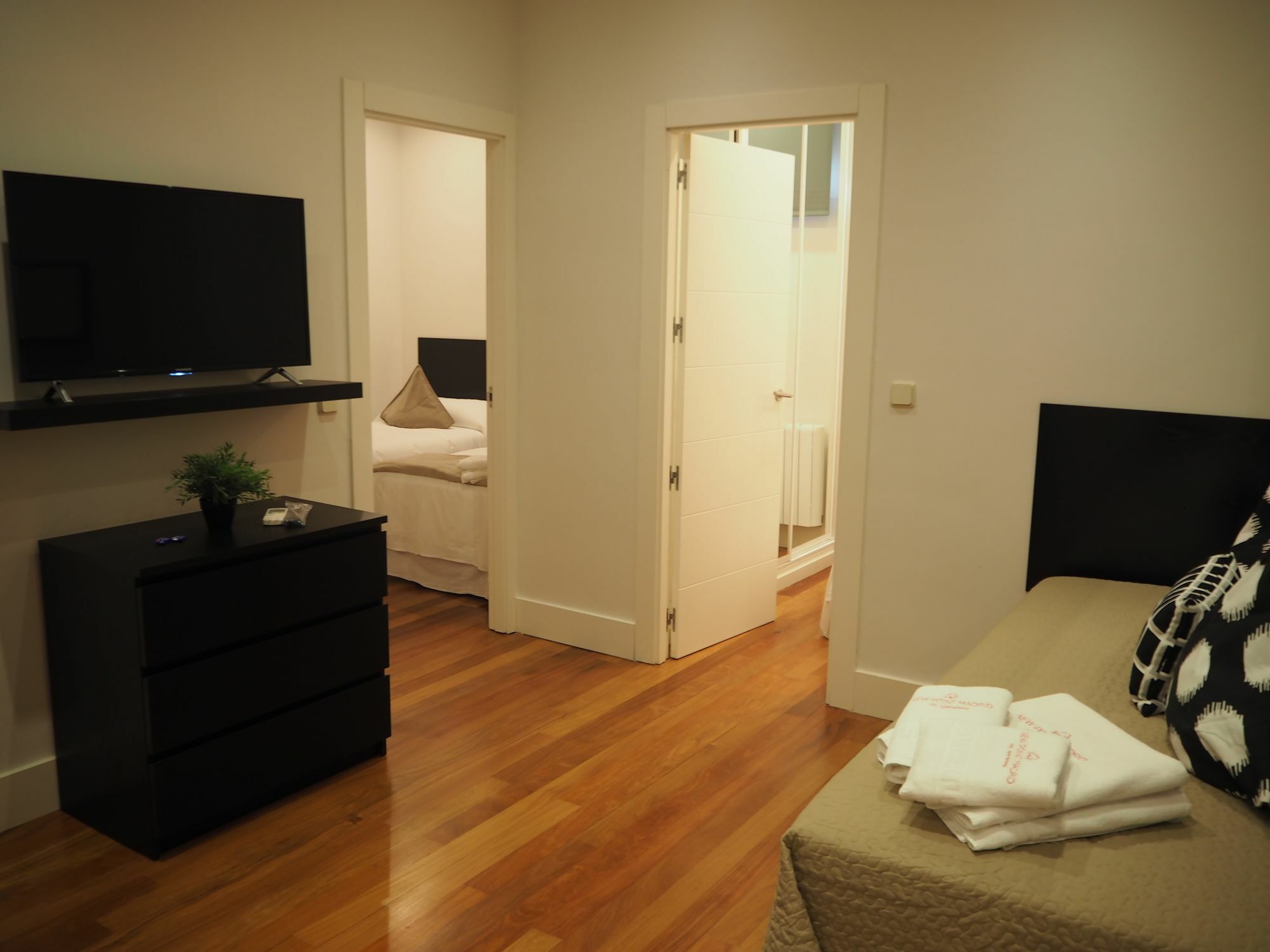 New Point Aparthotel 3*