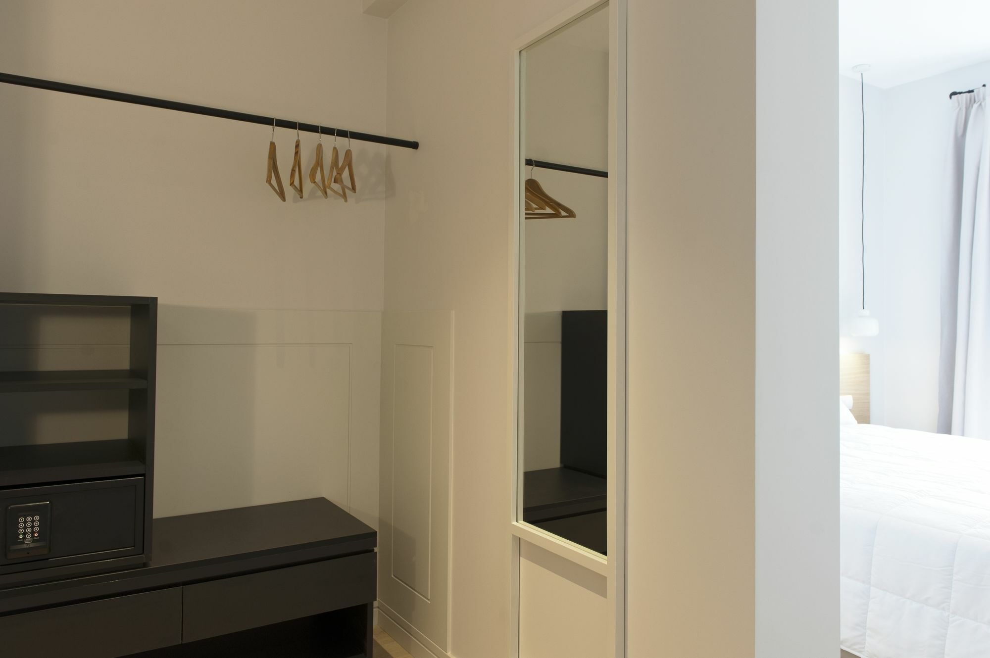 Mh Aparthotel