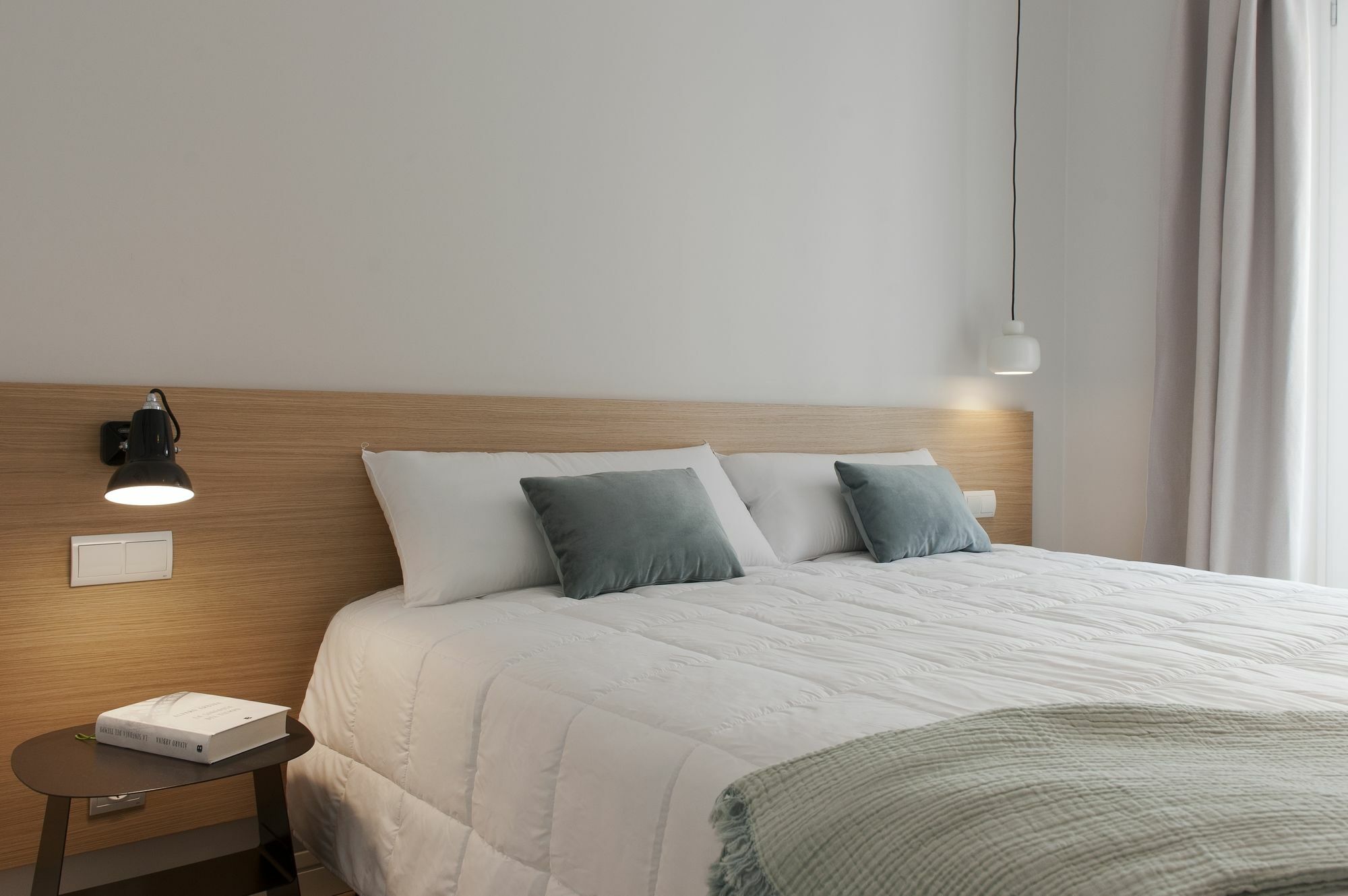 Mh Aparthotel 4*