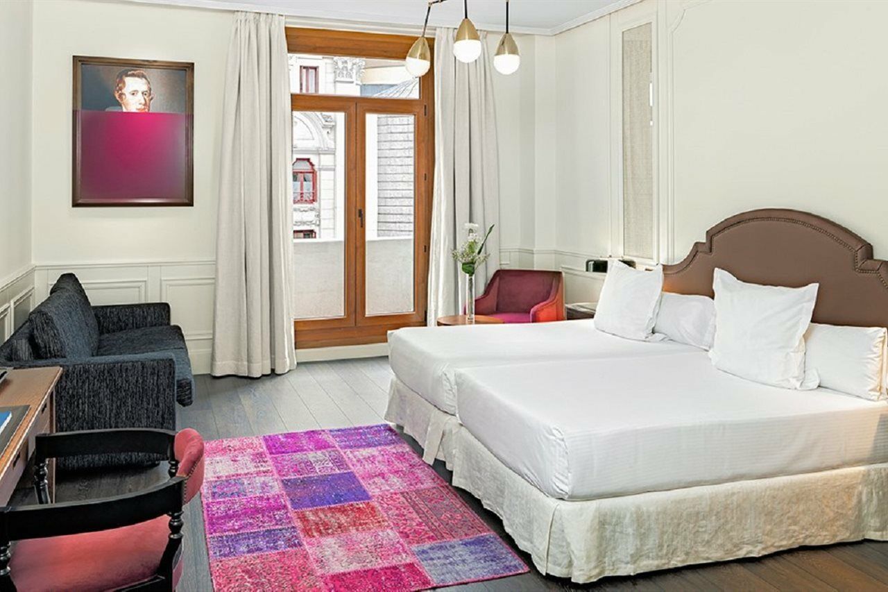 Hotel Boutique H10 De La Reina 4*