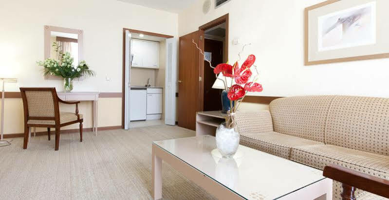 Espahotel Plaza Basilica 3*