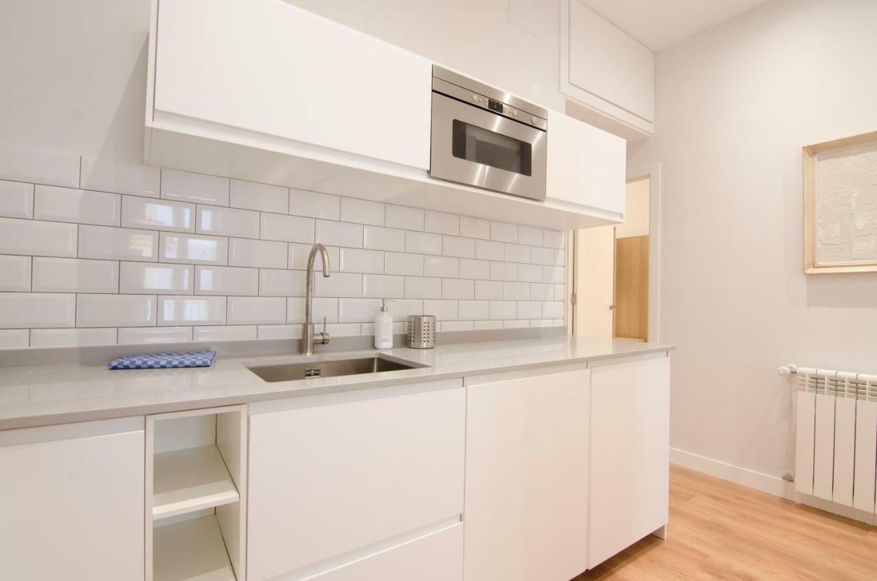Renovated And Modern- 3bd 2bth- Anton Martin *