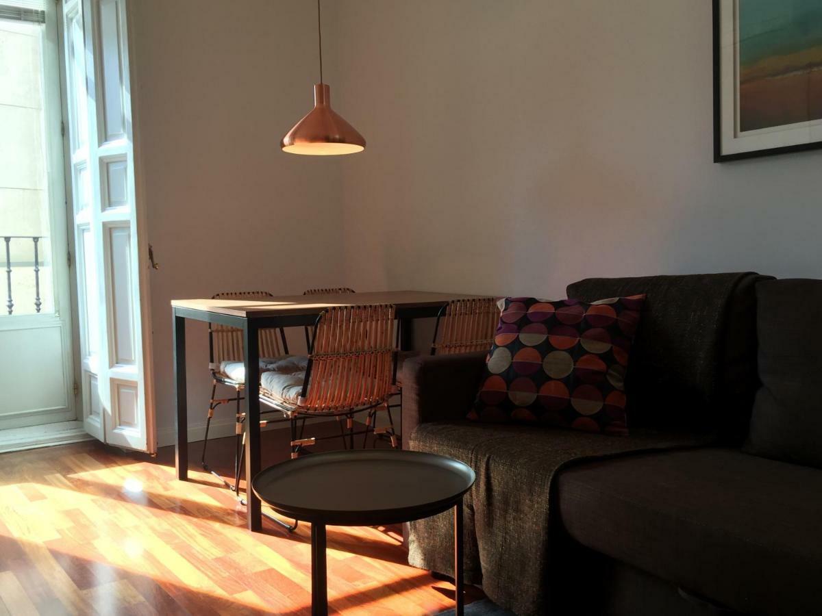 I19 - One Bedroom Apartamento Madri