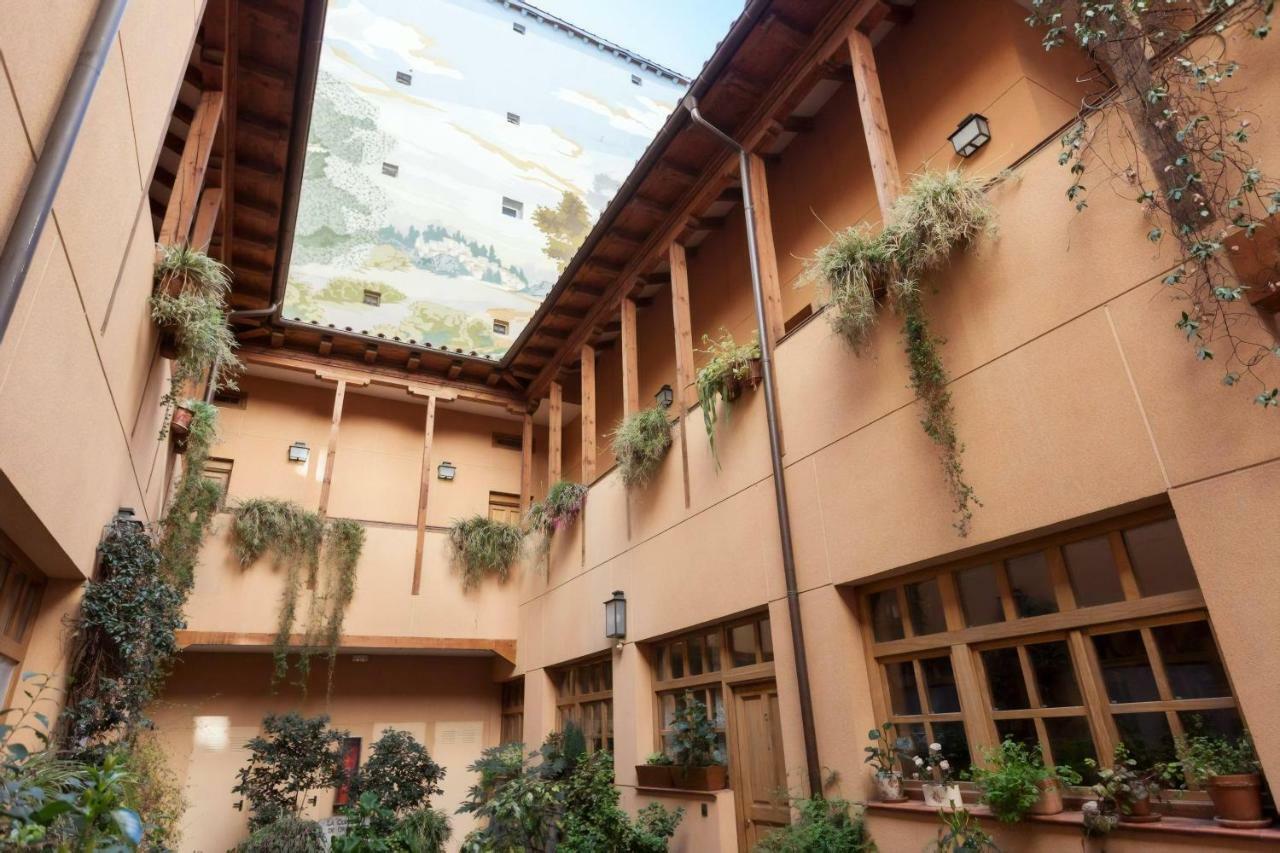 Unico En ópera - Palacio Madrid