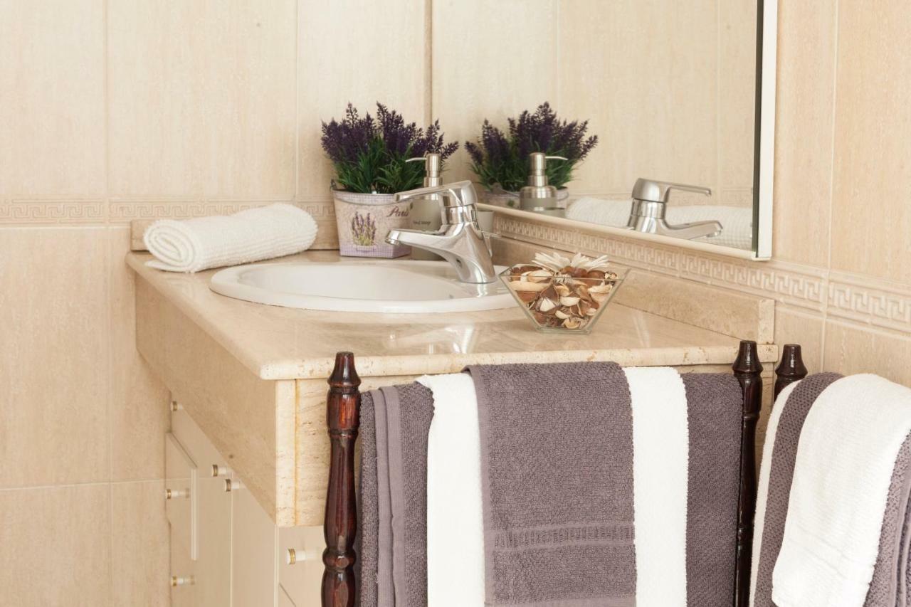 Apartamento Elegante Piso Junto Al Museo Del Prado Madri