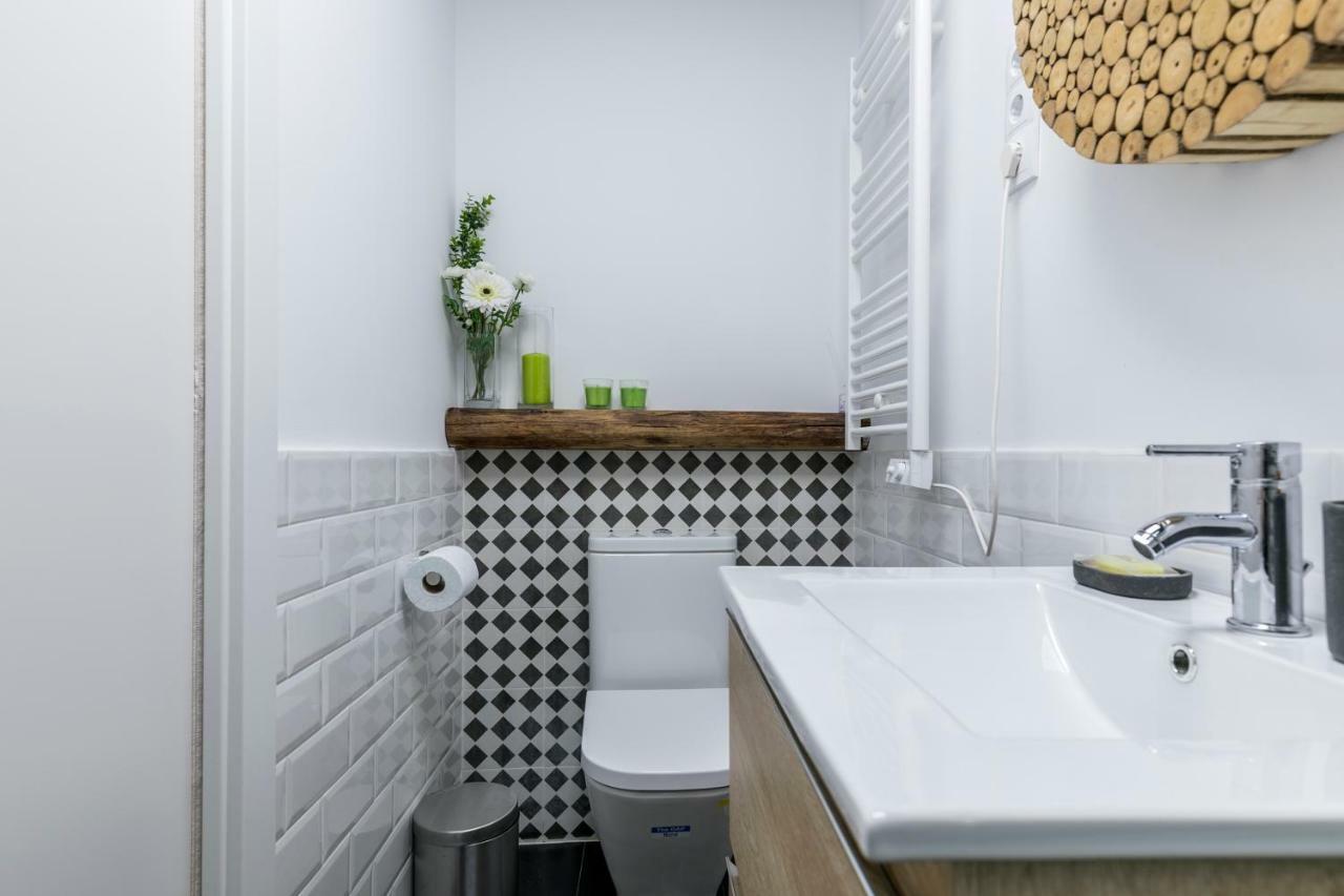 Apartamento Bonito En Típica Corrala En El Centro De Madri