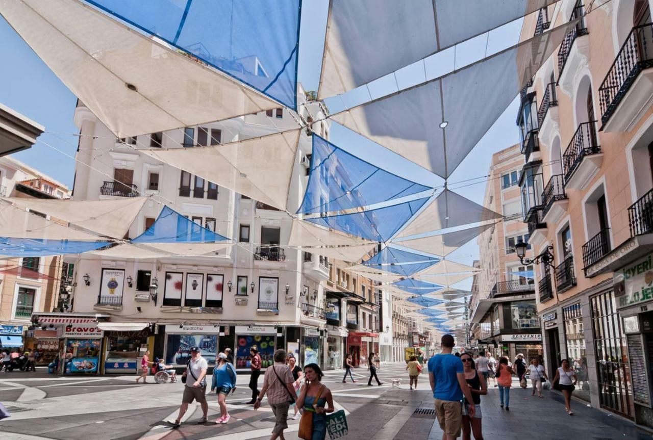 ático En Céntrico Edificio Cerca De La Gran Vía - Apartamento