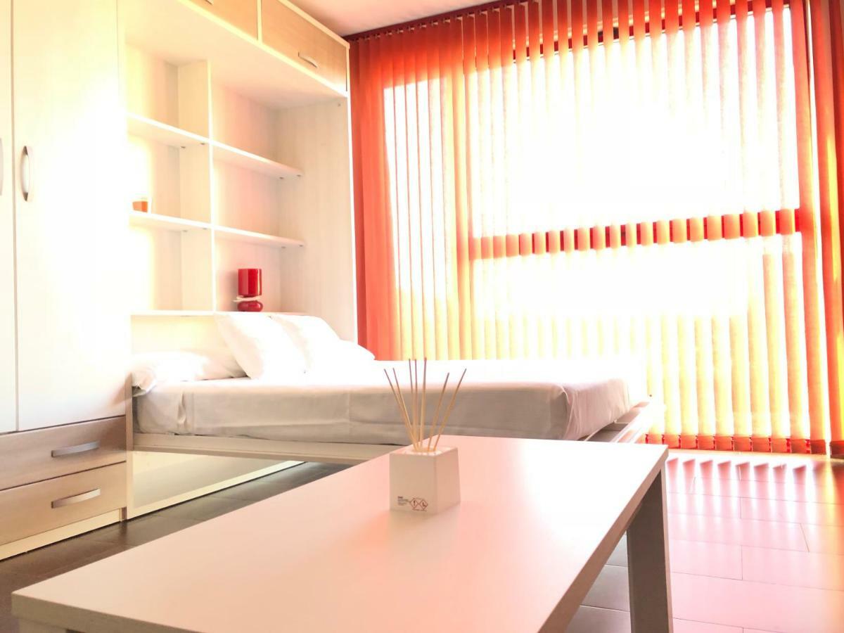 Airport, Ifema, Wanda Apartment *