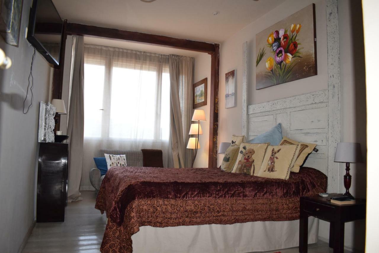 Quarto em Acomodações Particulares Alojamiento Silvie La Puce