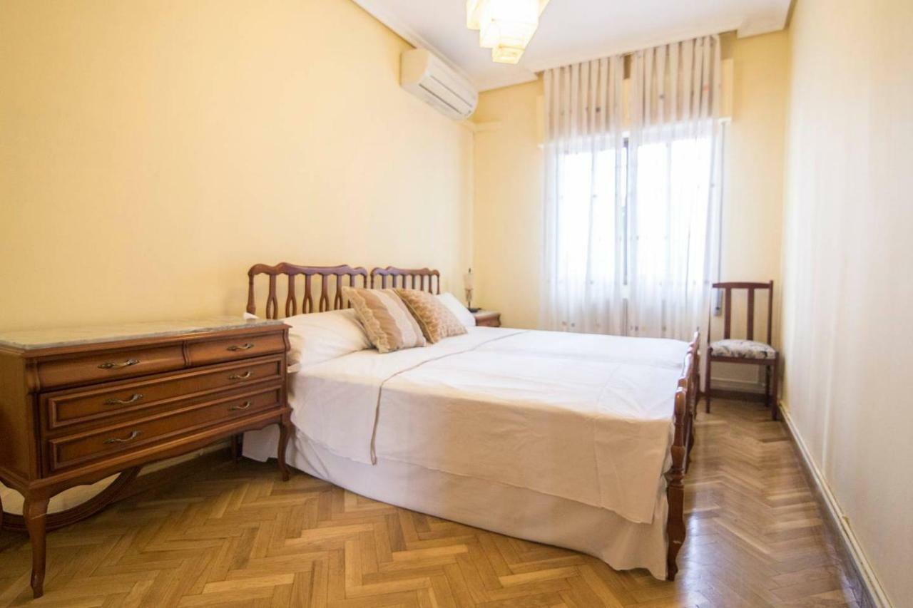 Apartment & Private Terrace Wifi + Aircon *