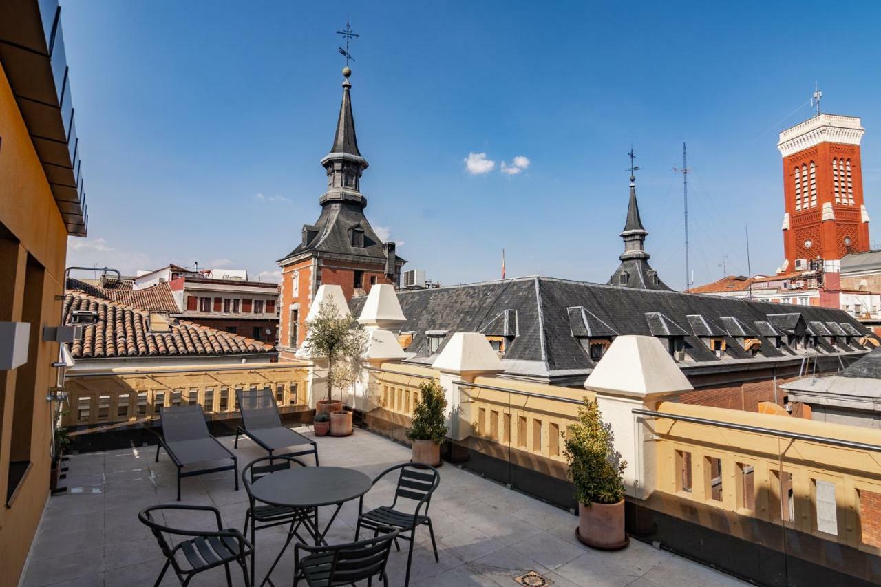 Plaza Mayor &