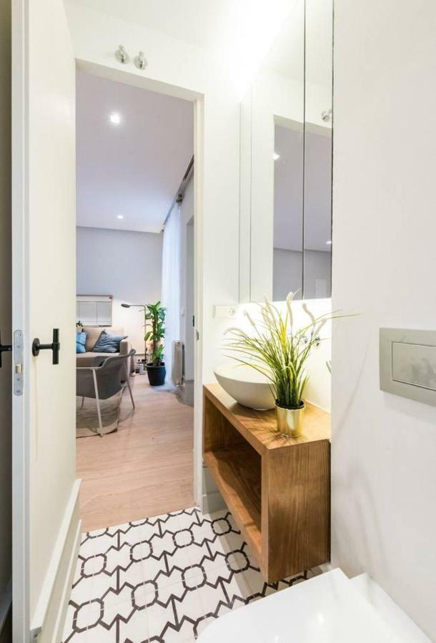 Apartment Explore From A Warm With Patio At A Newly Refurbished Manorial Building *