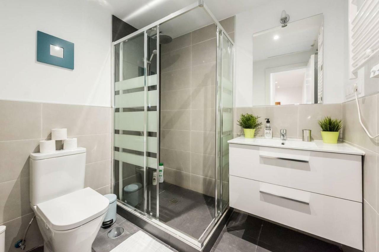Modern With Ideal Location Next To Atocha Station Apartment *
