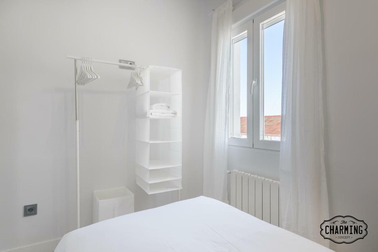 Charming Antiques Market - Apartment